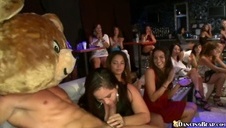 lesbijki wkładają sobie paluszki