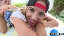 młoda ciasna zruchana murzyńskim penisem