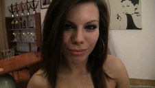 sterczące i cyce i dobra masturbacja