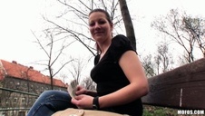 super okularnica przyssała się do jego jąder