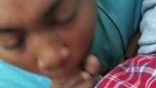 sex w gumie z małą blondnką