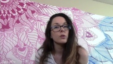 filmy oralne brunetki w bieliźnie