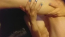 czarnowłosa bogini słodko ssie pałę