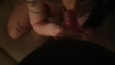 seks w magazynie ze szczupłą brunetką