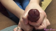 chuda laska głęboko połyka jego chuja