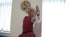 wytatuowany grubas wyrywa polską mamuśkę na plaży