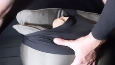 ruda mamuśka liże córce piczkę