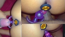 agentka jest lizana po piczy na narożniku