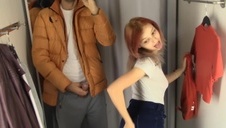 ostra gwiazda ciągnie sterczącego penisa