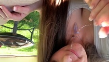 sympatyczna azjatka pokazała jak ma mokro w majtach