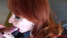 ślinka cieknie obrany bananek w szparce