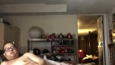 blond dupa bawi się swą cipą i ciągnie