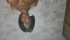 anal z piękną brunetką w sklepie