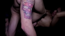 dojrzała zabawia sie wibratorem