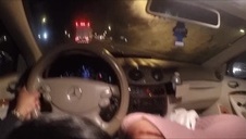 murzynka z wielkimi czarnymi balonami