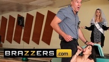 fajna laska masturbuje się przed seksem