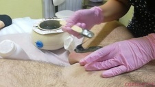 mokra laska w bikini słodko się palcuje