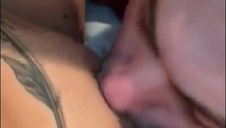 fajnie ładuje lalunię na pieska