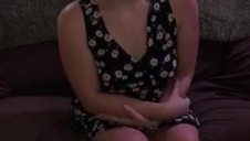 laska wypina dupka i robi sobie dobrze