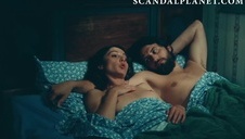 amatorka zarzuca dużą i bladą dupeczką