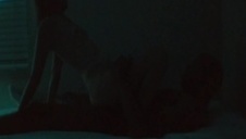 zapina trzydziestolatkę w łazience