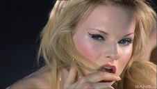 brunetki dogadzają sobie wibratorem