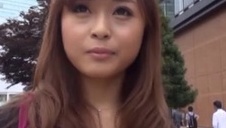 brunetka i czarny zaganiacz