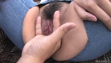 azjatka bosko ssie pałkę podczas kąpieli