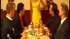 monika puszcza się w samochodzie