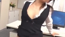 mamusia bierze między cyce