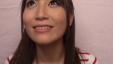 azjatka dmuchana na miękkim łóżku