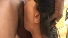 fisting z niezłą brunetką