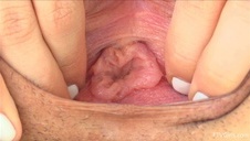 londynka lubi ssać jego niewielką pałkę