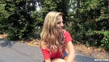 młoda pukana w dupala