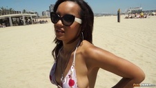 nieźle ją grzmoci swoją sporą pałką