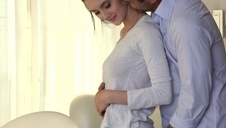 blada z boskim biustem ujeżdża kolesia