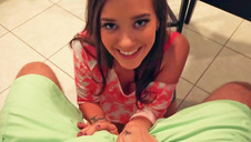 sucze miziają się i całują po cycach