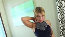 młoda sunia lubi kutasa