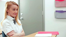 suczka dogadza koledze stopami