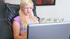 super laska pieści się na fajnej furze