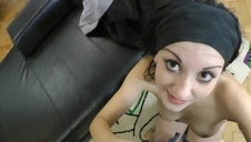 ładna pupa i ciasny odbyt nastolatki w spódniczce