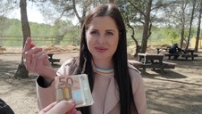 ona wymaga ostrego traktowania