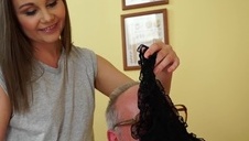 zmysłowe zabawy cycatej brunetki i blondynki