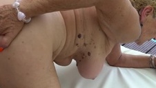 analna azjatka cudownie ssie pałeczkę