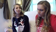 ruda mama z wielkim biustem obciąga mu