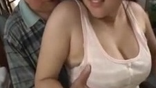 seksowna blondi bawi się swymi cycami