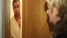 paseczek nad muszelką bzykanej niuni