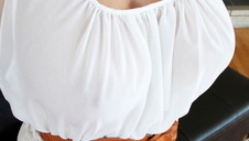 azjatka wypina swe słodkie dupsko