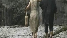 liże całą pałkę i grzybka