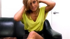 emma luvgood wyruchana w dupę przez maszynę